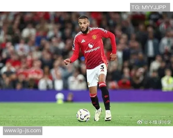 6号足球球星右后卫是谁 他在赛场上的表现与影响力解析