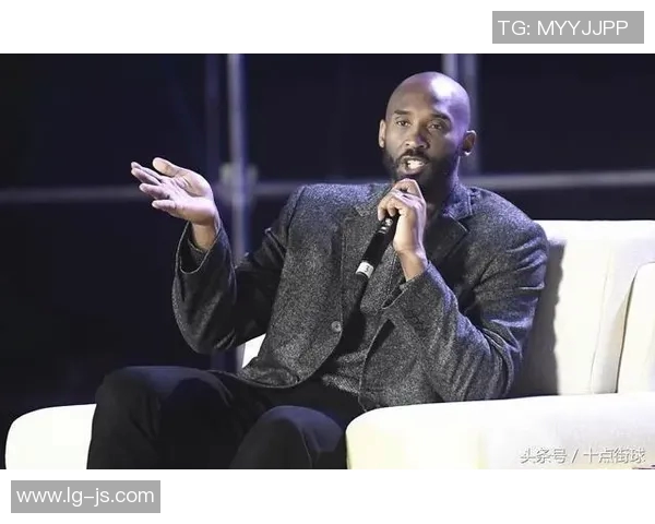 足球球星下跪行动引发全球热议：背后深刻意义与社会影响分析